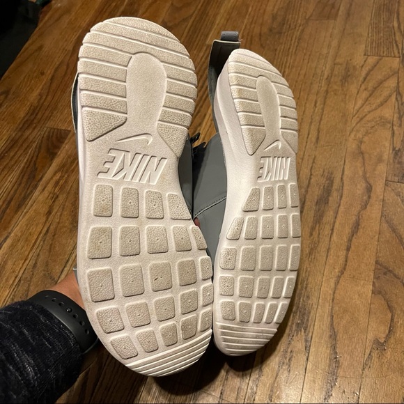 Grey Nike Sandals - Picture 4 of 5
